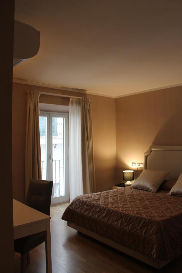 Hotel Centrale Όλμπια Εξωτερικό φωτογραφία