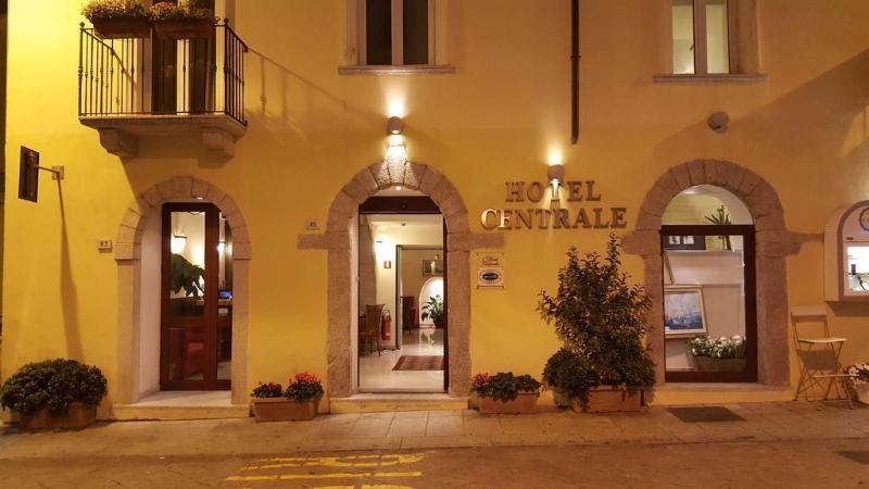 Hotel Centrale Όλμπια Εξωτερικό φωτογραφία