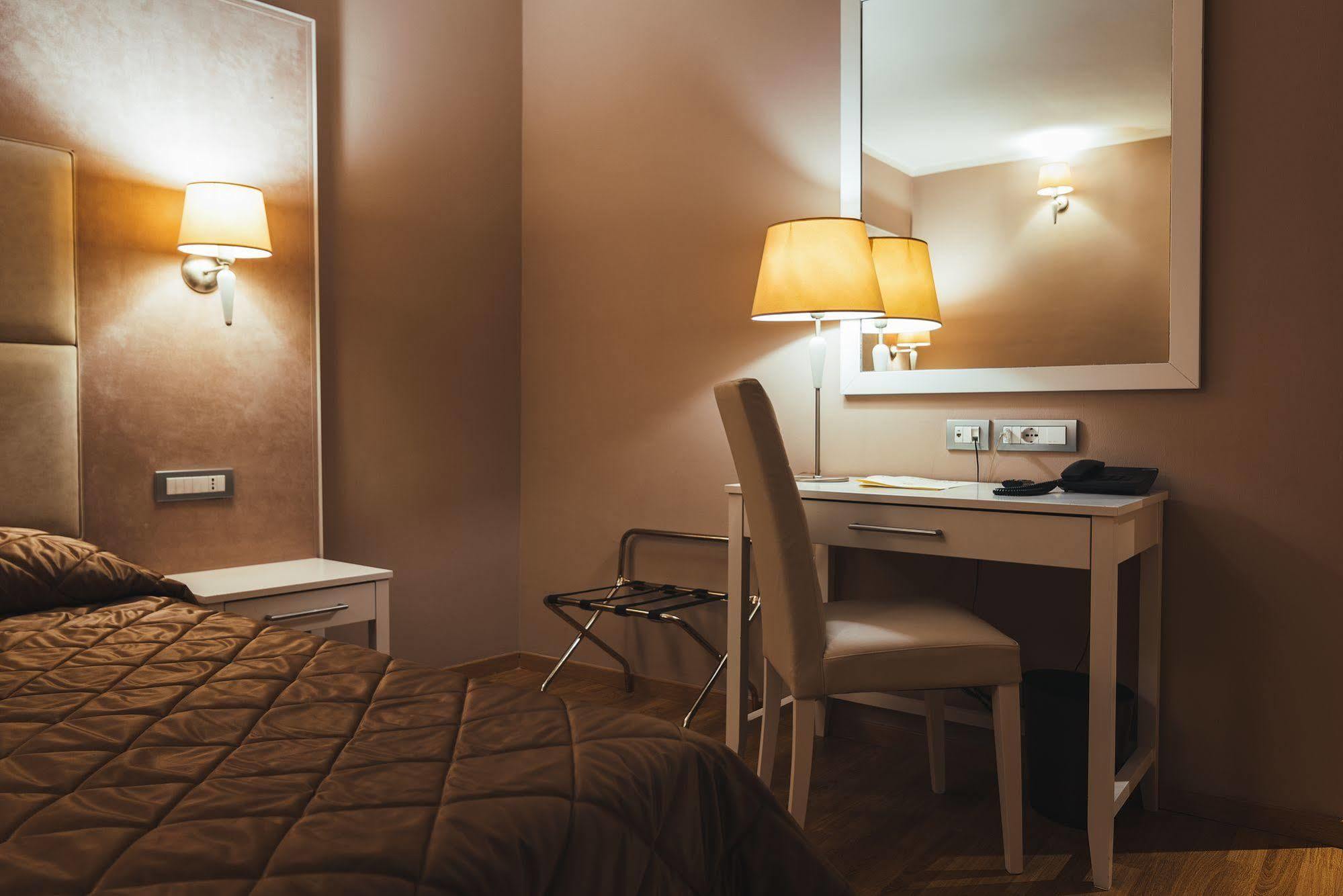 Hotel Centrale Όλμπια Εξωτερικό φωτογραφία