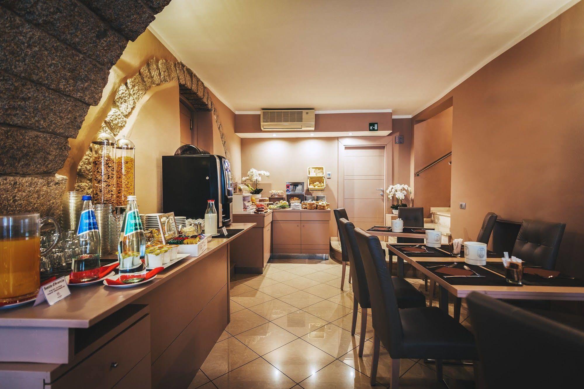 Hotel Centrale Όλμπια Εξωτερικό φωτογραφία